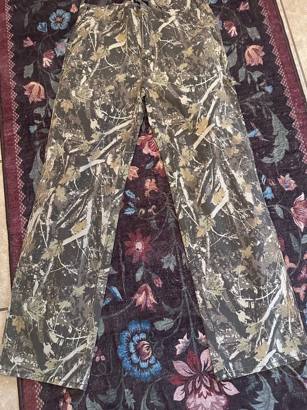 Camouflage Print Women's Jeans — Olive Green